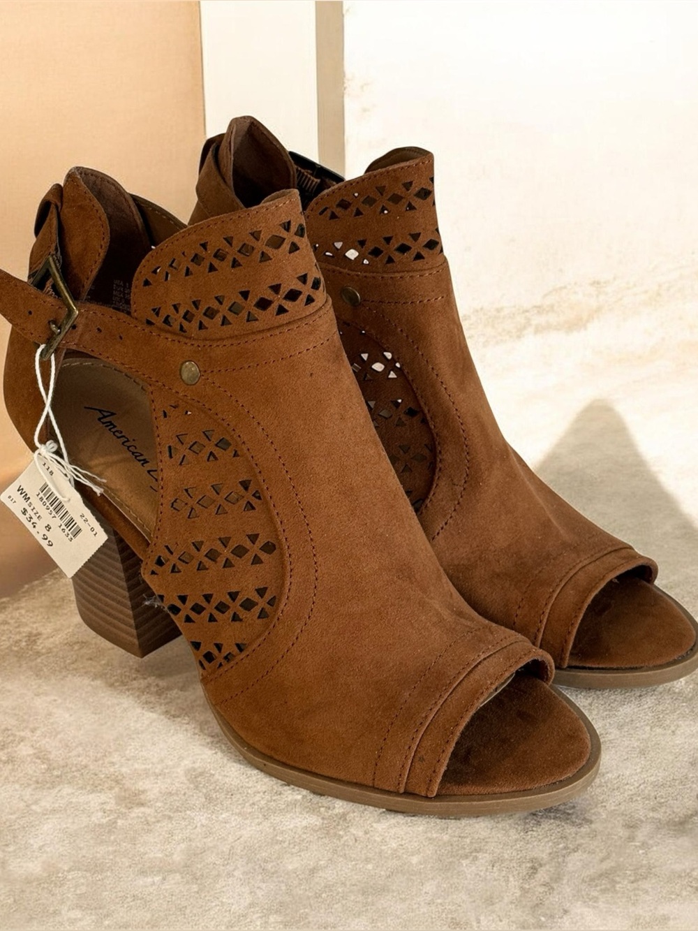 American Eagle Block Heel Cutout Booties Womens 8 Tan Suede NWT Never Worn